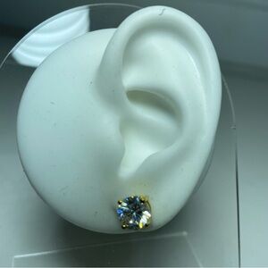Faux 0.75-1 carat diamanté stud earrings goldtone